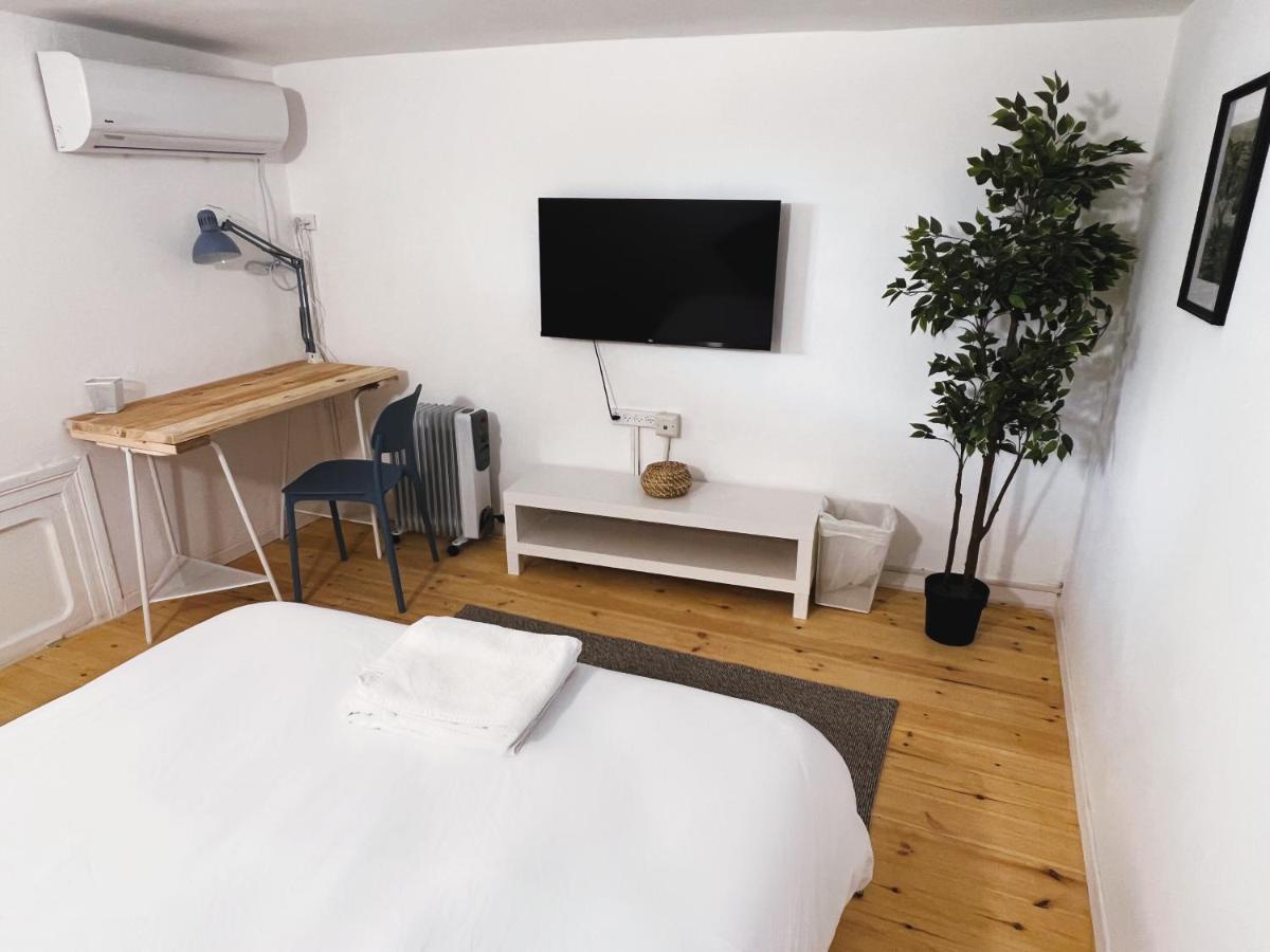 Ajami Guest House Тел Авив Екстериор снимка